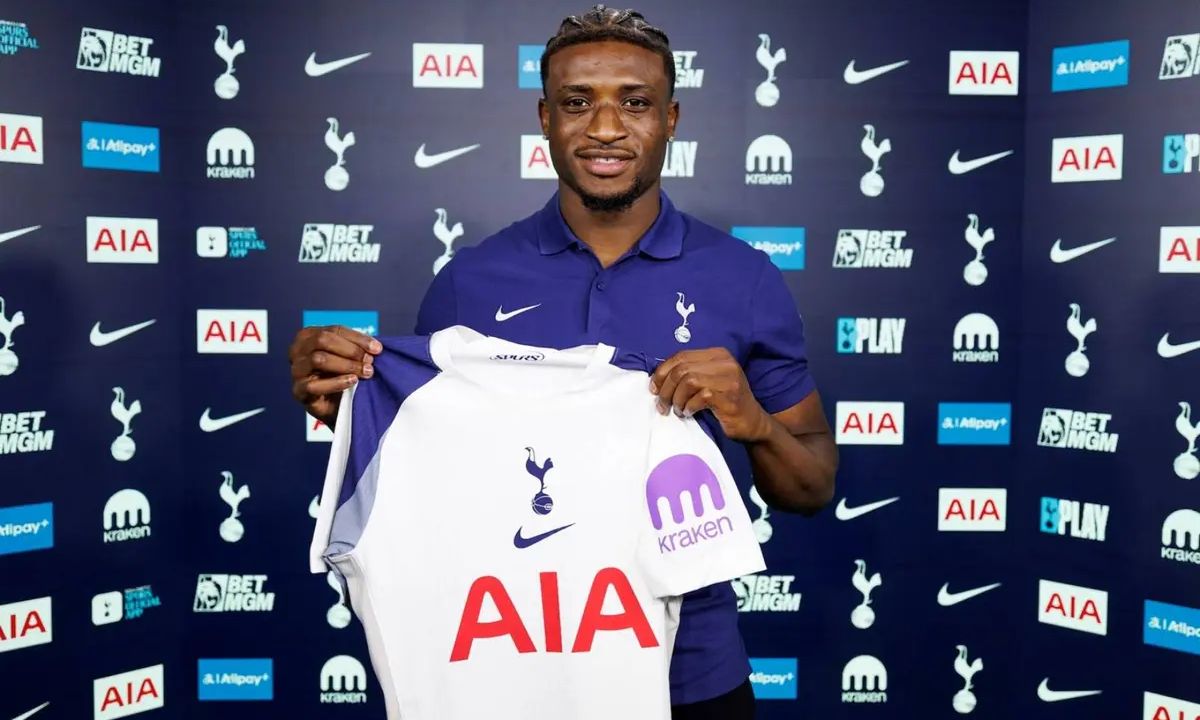 Tottenham signs forward Mohammed Kudus